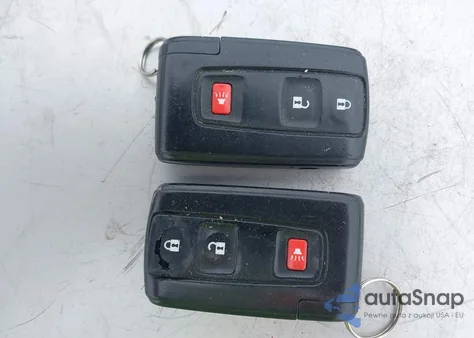 2004 Toyota Prius из США, поврежденный, VIN JTDKB20UX40004192